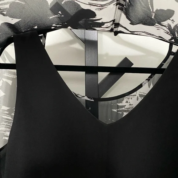 Black and white floral midi dress - Picture 6 of 7